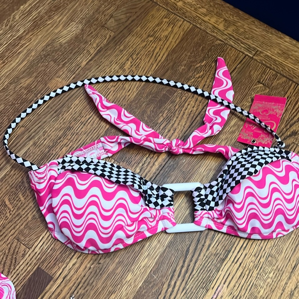 Candies bikini top style kk03T81j ride the wave bright pink white black checker